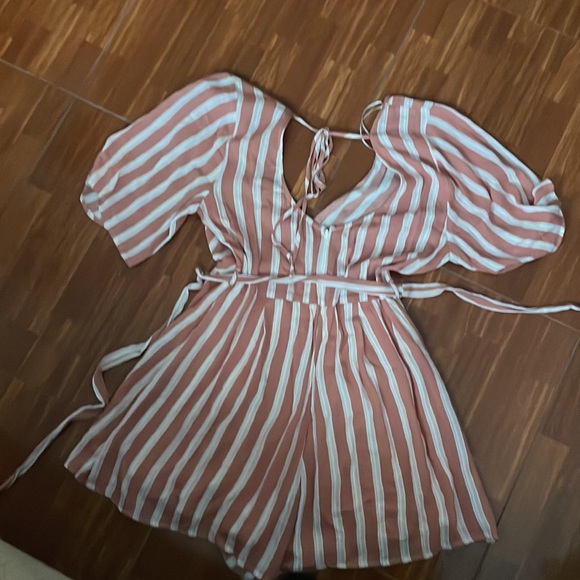 Romper - Picture 2 of 2
